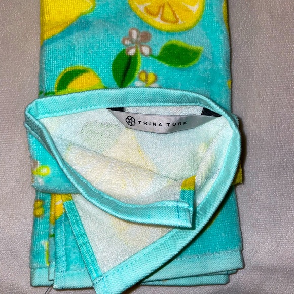 New! Trina Turk 2Pc Tiffany Blue/Lemon Hand Towels 🍋 Absolutely Beautiful! - Picture 4 of 10